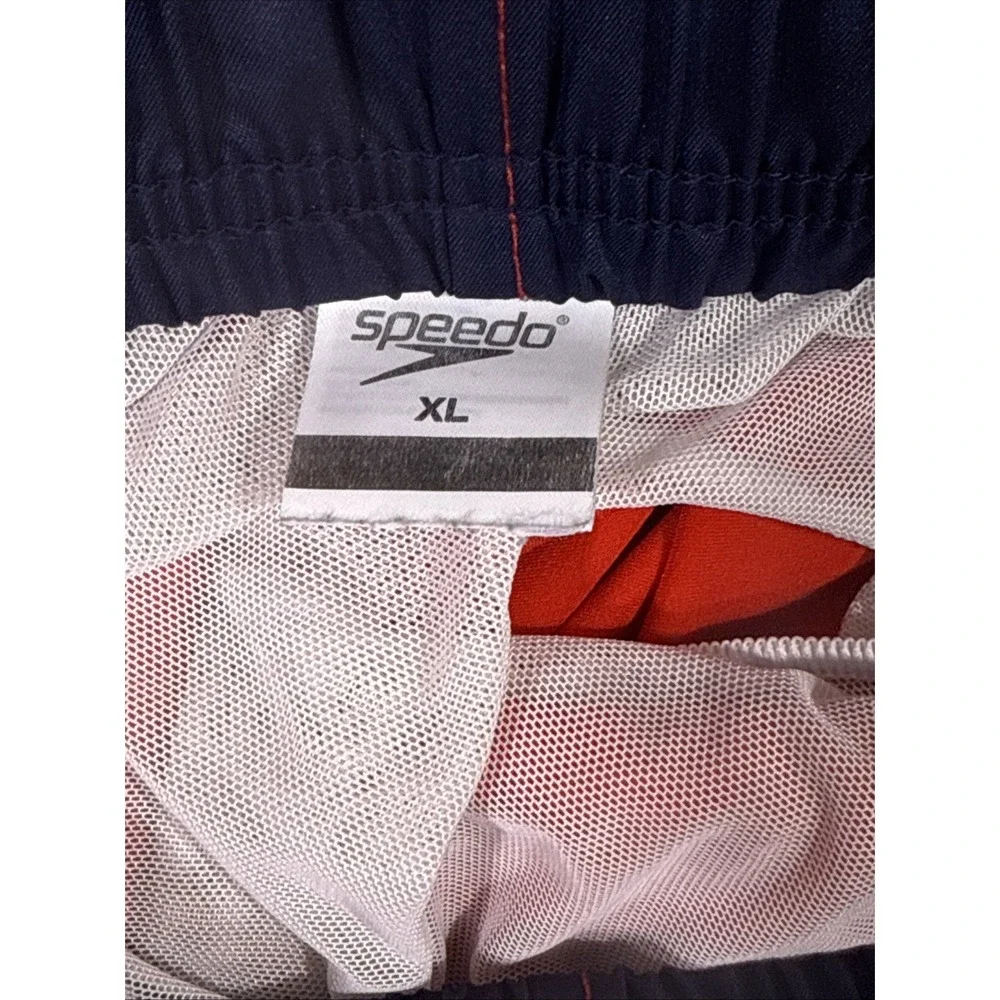 Speedo item excellent